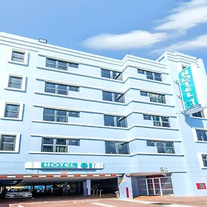 81 Geylang ** Singapore